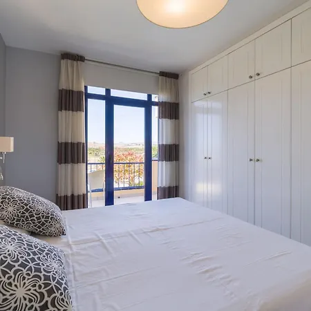 Bay * Мелонерас