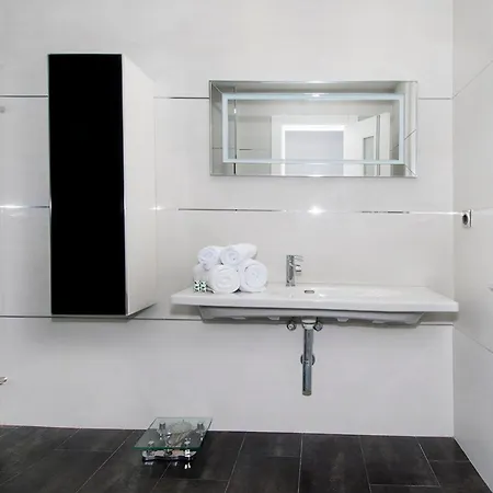 Bay * Мелонерас